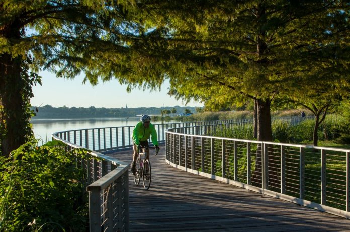 ARS_RACR_20131008_8373