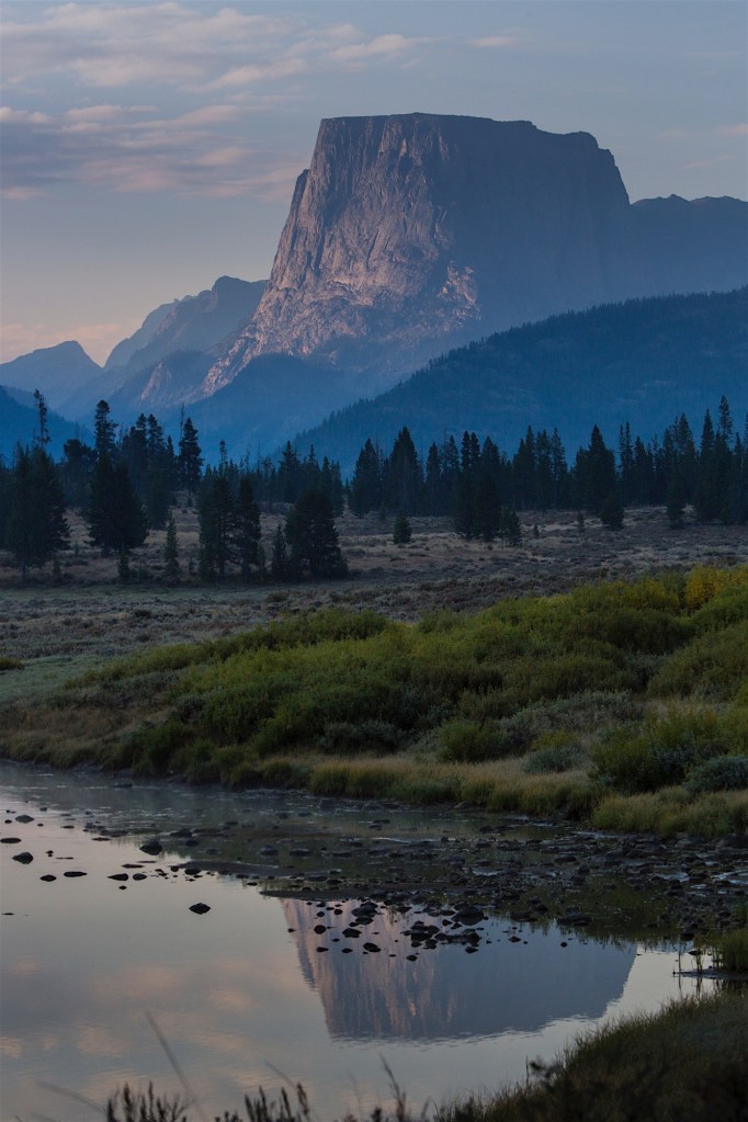 Squaretop and the Green River at dawn